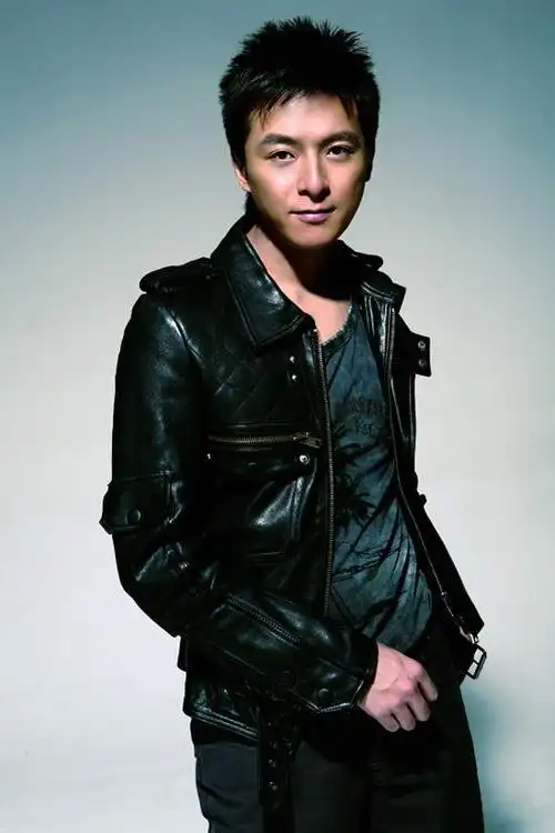 赵宝刚新作登陆央一 朱雨辰:把《青春》献给你