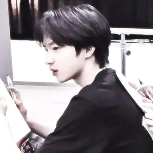 时代少年团刘耀文高清头像壁纸