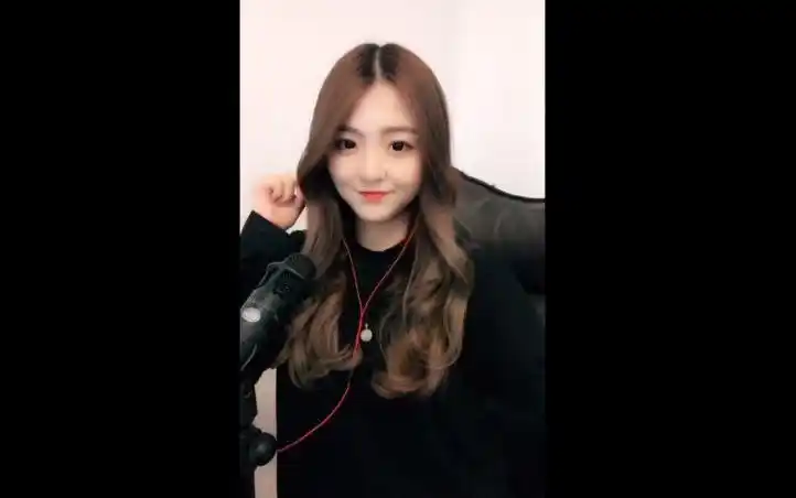 抖音第一歌手【m哥】烟嗓唱这首歌写你听,超好听