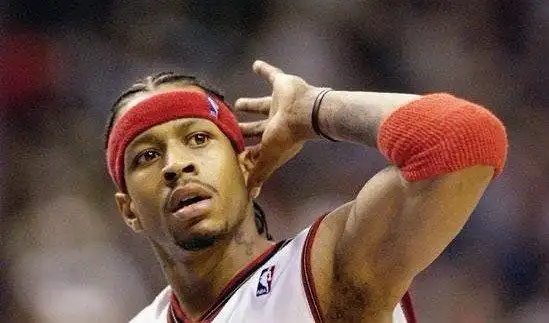 30大球员手势:科比詹皇霸气 基德穆大叔经典