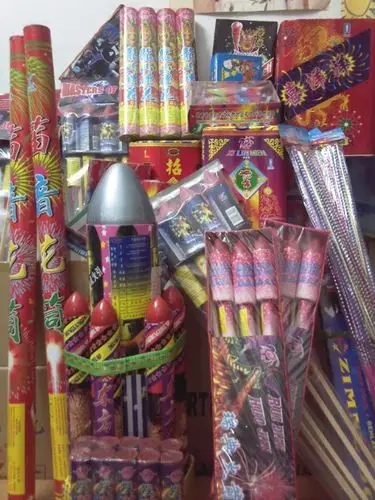 新年买(卖)烟花啦!