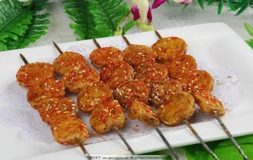 烤豆腐卷:又名烤素鸡,口感软软糯糯的