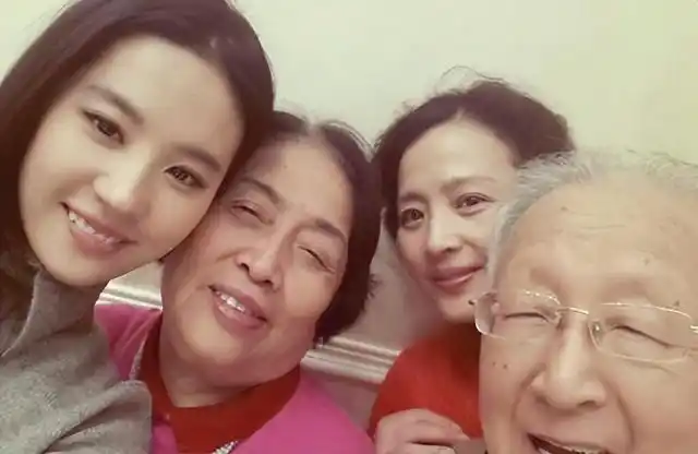 "天仙姐姐"刘亦菲,身家过亿有钱有颜,如今新剧被吐槽虎背熊腰