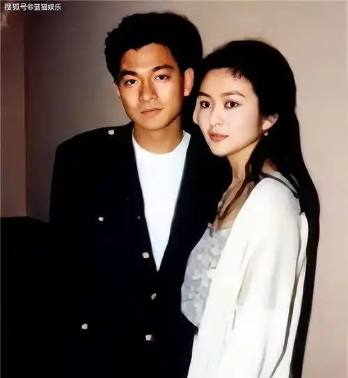 老公藏了她23年,近50岁冒险生女,刘德华老婆用隐忍换得苦尽甘来