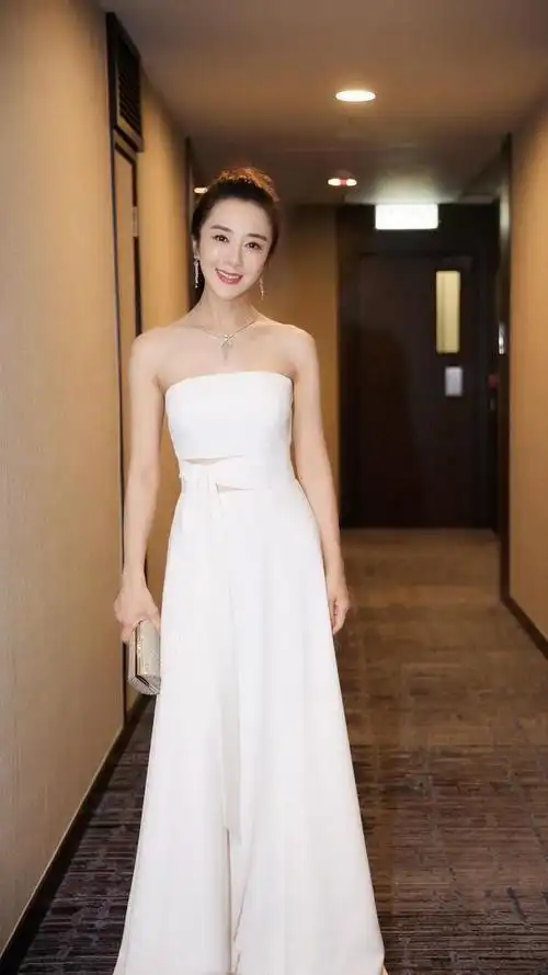 李依晓的胸-李依晓真实身高 - 0319娱乐网