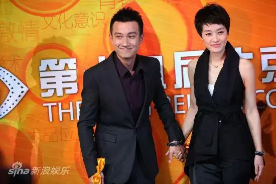 图文:大学生电影节红毯-文章马伊琍恩爱