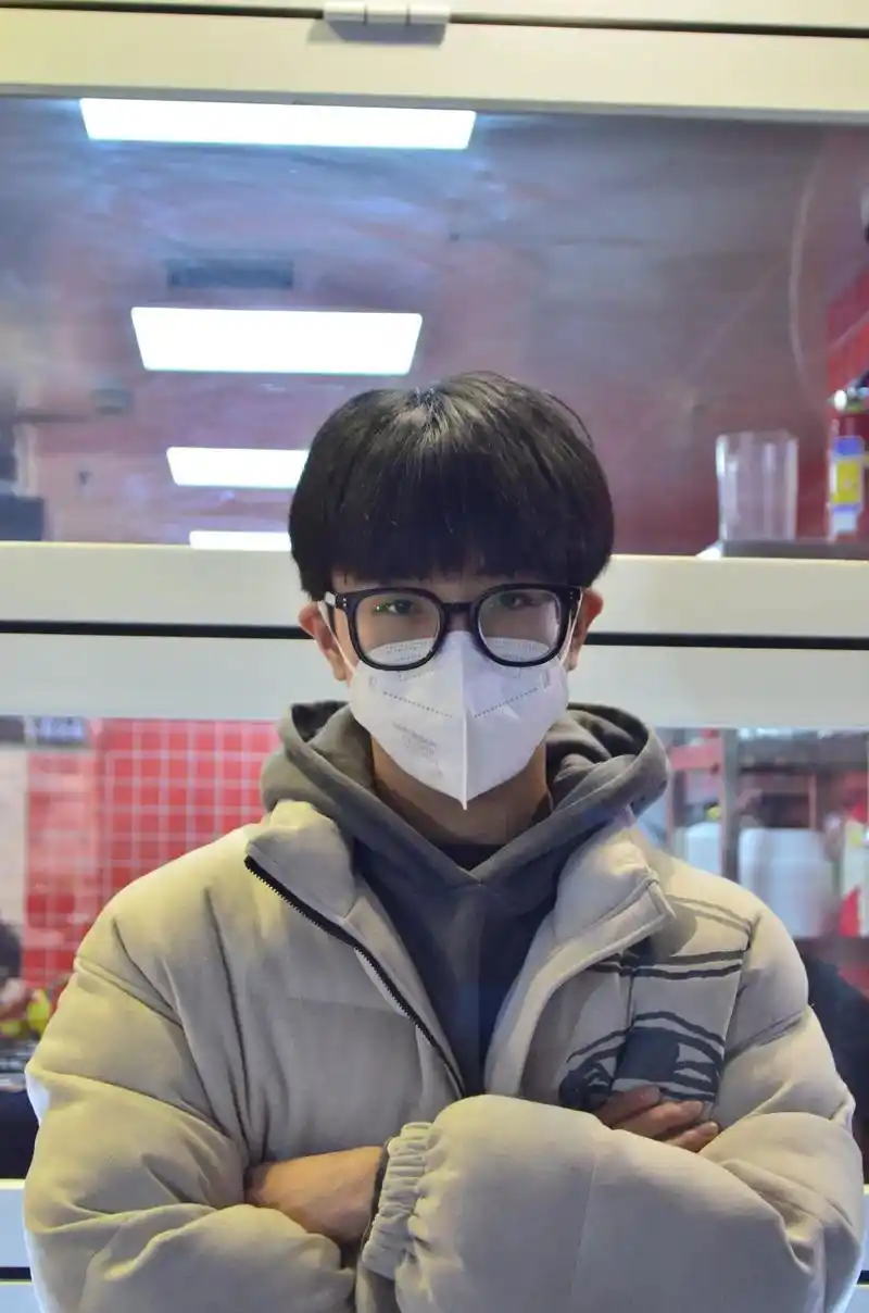 黑框眼镜 #帅哥#摄影 #男生写真  - 抖音