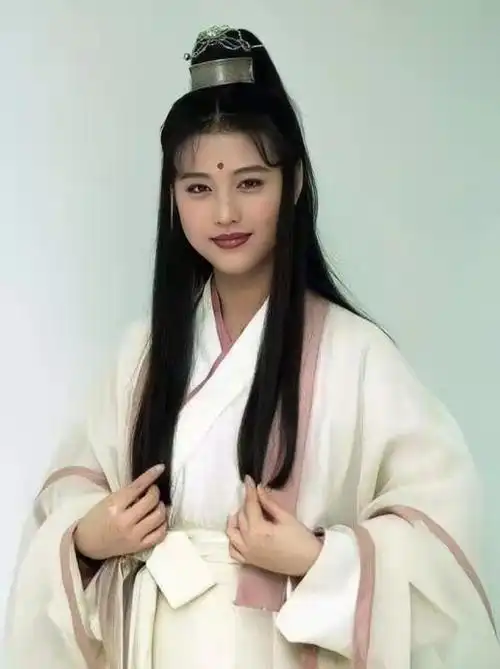 7版周芷若究竟谁担得起美人如玉剑如虹谁又在糊弄观众