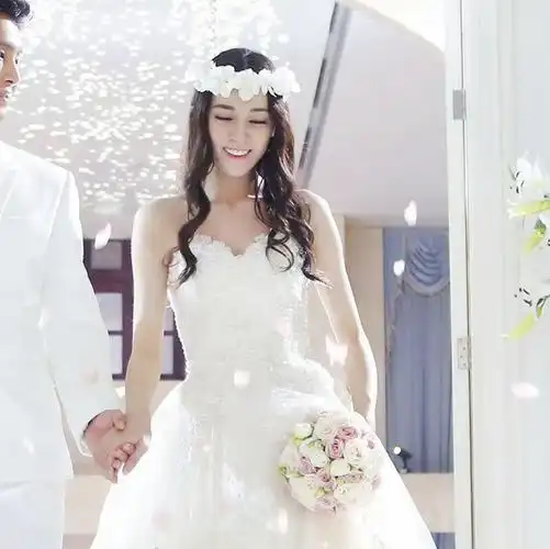 9696一波迪迪@dear-迪丽热巴婚纱照大放送～分享一下你手机里的美