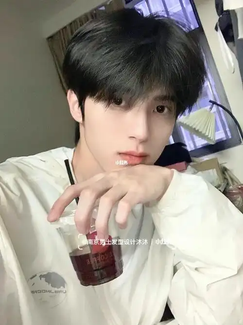 男生超帅发型自然微分碎盖百搭不挑人