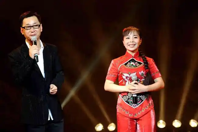 神秘王二妮老公李飞简历 不曾想竟是王二妮经纪人