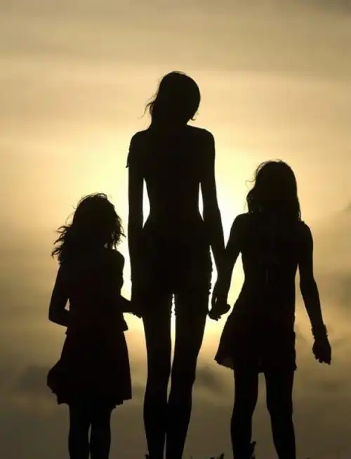 巴西女巨人:14岁少女身高2.06米_博客频道_新浪四川_新浪网