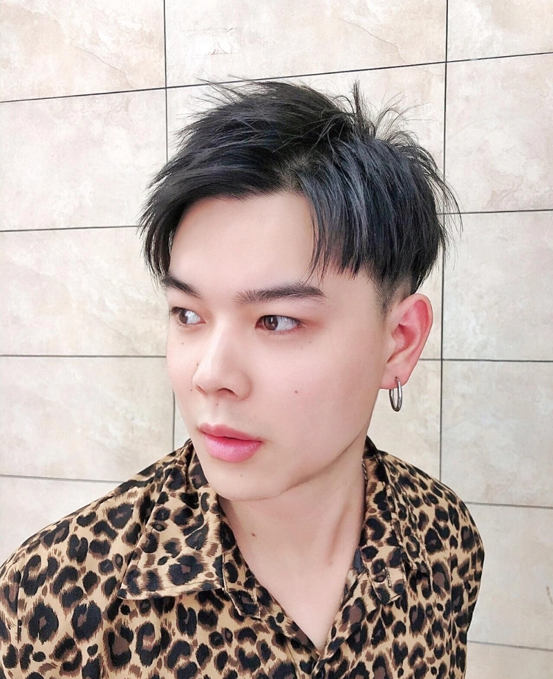 当下"最火男士发型"19款,蓬松时尚显精神,帅气的男生都在剪_头发