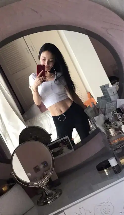 "网模"李小璐如何美出18岁?她的套路简单又易学!