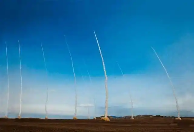 前不久,10枚东风-11a导弹齐射的图片刷爆网络,军迷们无不欢呼:真过瘾!