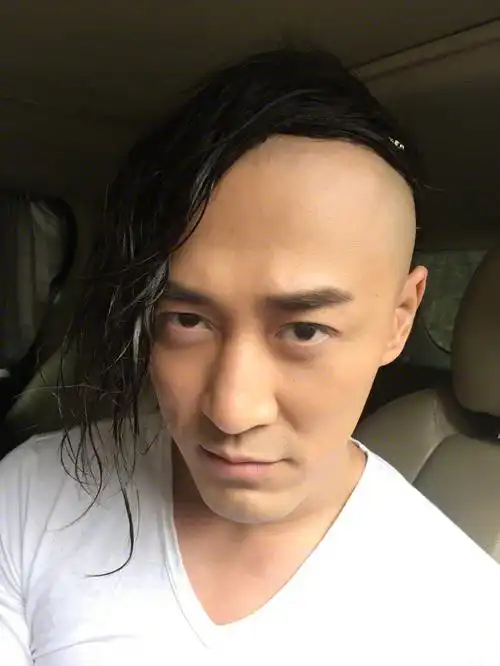 林峯发型怎么剪林峯光头造型硬是帅