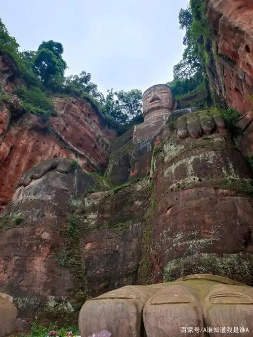 2021西部行-四川乐山大佛还能抱佛脚吗?