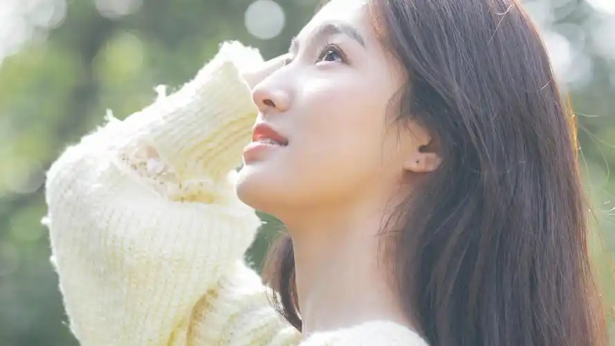 小姐姐清新淡雅气质写真