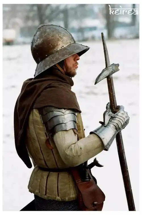 棉甲vs皮甲谁成为中世纪欧洲士兵的最爱