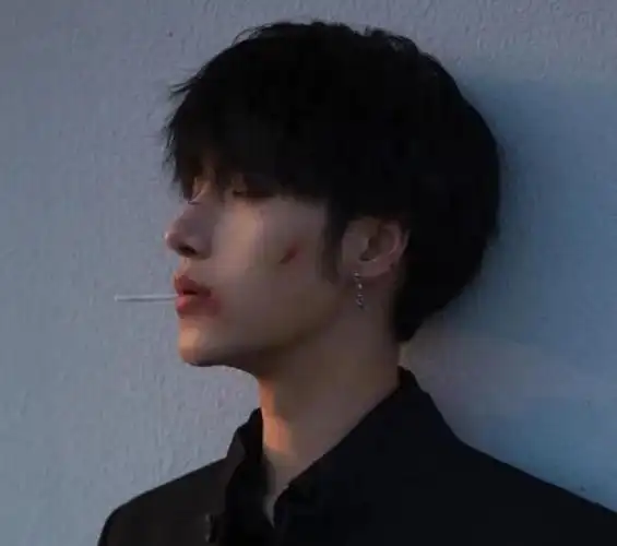 好看的qq头像真人qq头像真人版男生伤感