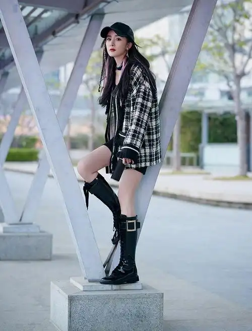 2021春杨幂明星同款小香风粗花呢流苏外套千鸟格子开衫