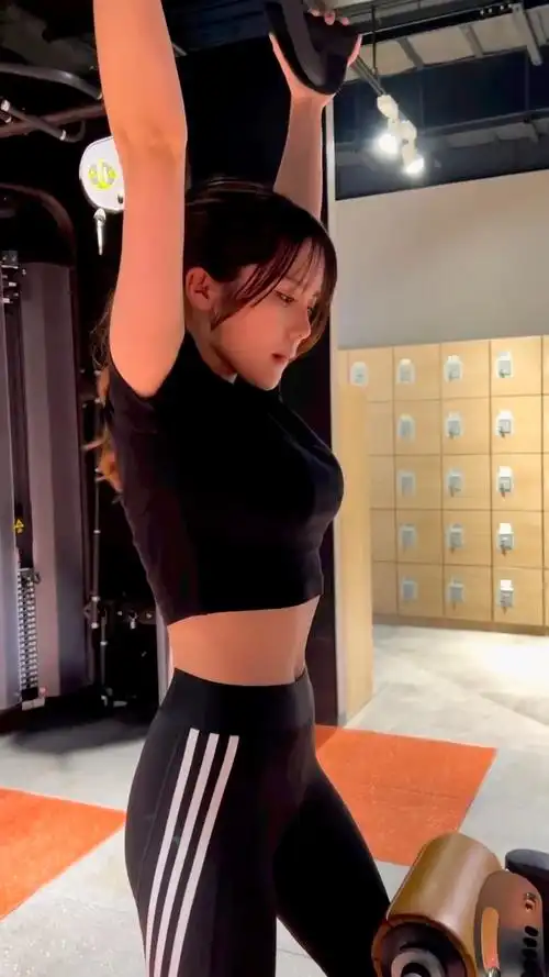 健身美女,身材苗条