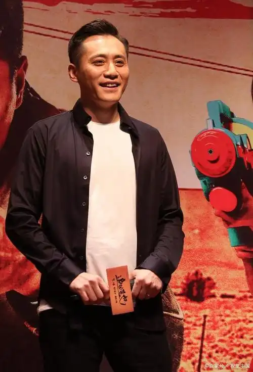 刘烨:从硬汉形象到真人演绎,华表奖新影帝的转变与代价