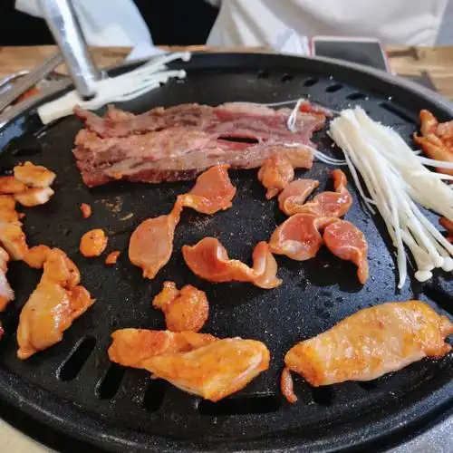 谁能抵挡得住烤肉的魅力呀#美食随手拍  #烤肉  #我的美食日记