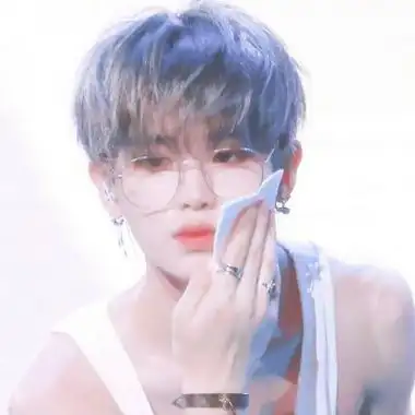 黄明昊头像图片大全高清帅气的黄明昊头像高清