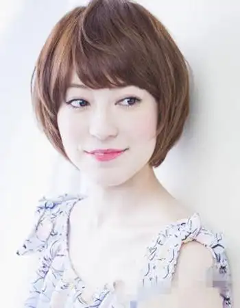 大脸适合什么发型?