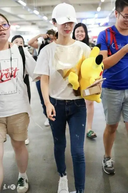 杨紫瘦了10斤,这里面居然有发型的功劳,网友:头一次见她这么美