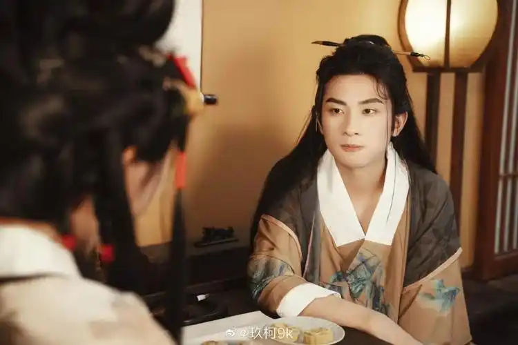 谁说古风只适合女孩子,男孩子的古装扮相也很绝啊_楚淇