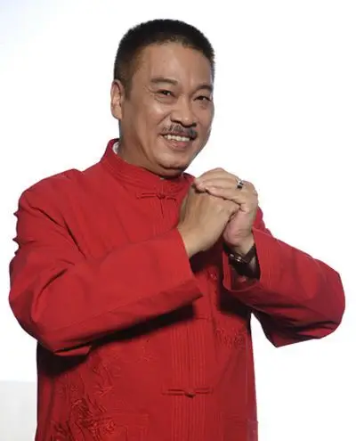 中国 出生地:福建省 身高:175cm 体重:86kg 生日:1953-1-2 吴孟达简介