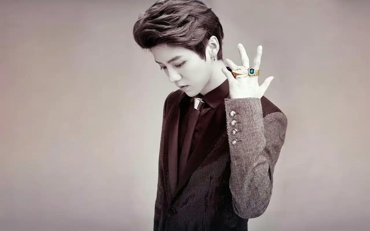 鹿晗小鲜肉人气帅哥精美壁纸