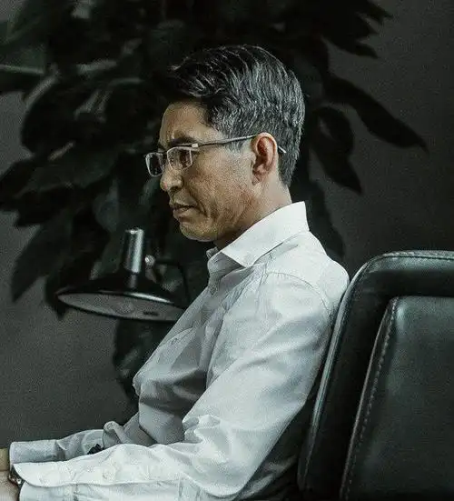 破冰行动:3个证据证明,林耀东说的"老爷子"不会是局长罗旭