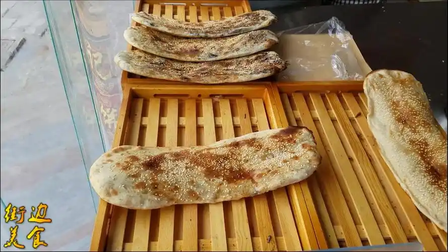 27街边美食安徽阜阳特色烧饼