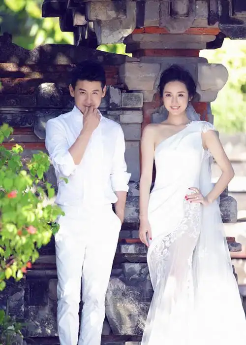 钱泳辰吕一唯美婚纱照曝光 将于13日举行婚礼