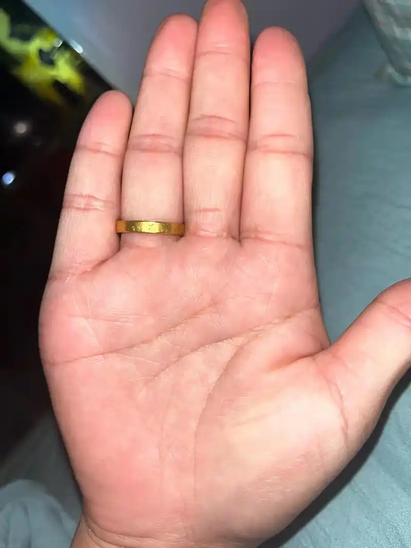 女缘主投稿.这位女命主的手相,典型的m字纹手掌,感情线开端和 - 抖音