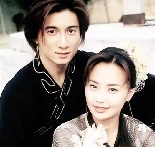 马雅舒:无福消受吴奇隆的浪漫,二婚被宠爱有加,如今活成这样_爱情