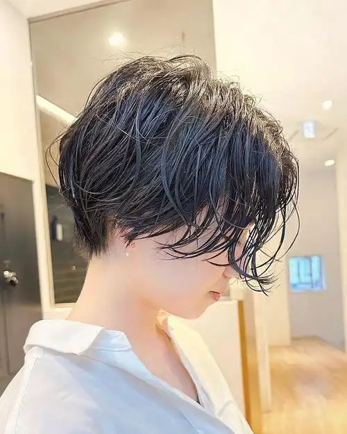 个子不高,脸大,发量少,发型就选这三种,让你美到不敢想|短发|发尾