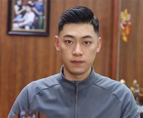 油头造型的前世与今生 五大流行男士发型_男士短发 - 美发站