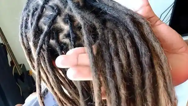 为啥黑人小哥脏辫打结都不洗头?