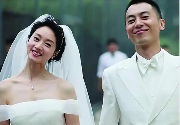 低调嫁富商生一子,如今36岁很幸福|白宇|爱情|潘禹彤|沈佳妮|隐婚男女