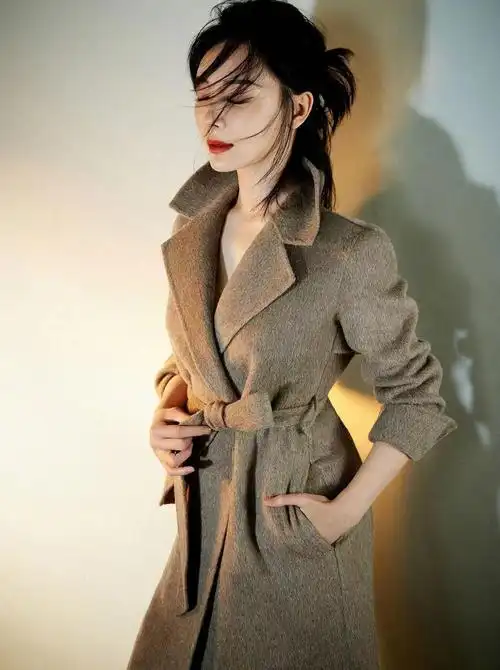 陈数时尚杂志封面秀,多种款式搭配演绎出完美女神,毛呢风衣a爆