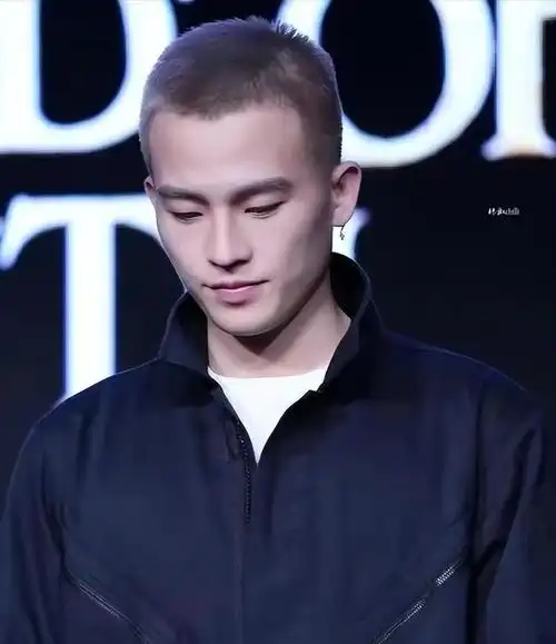 张不开嘴就别演!欧豪吃"馒头",让观众看清"假吃"有多离谱