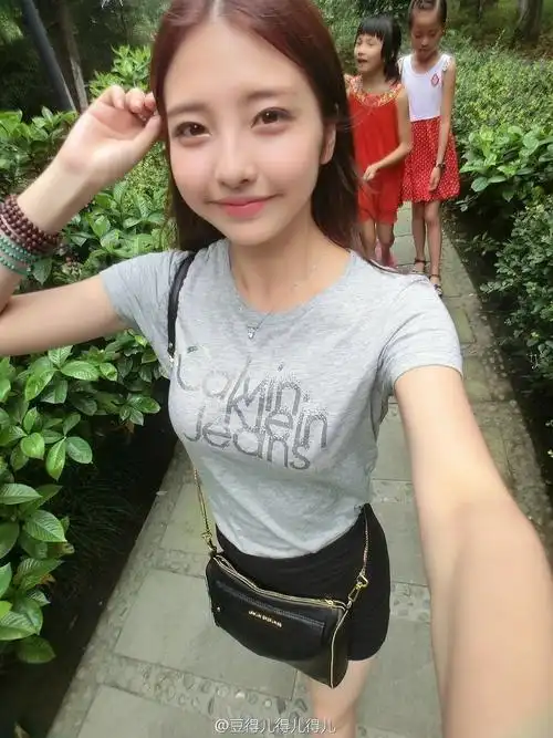 豆得儿旧照楼二图多