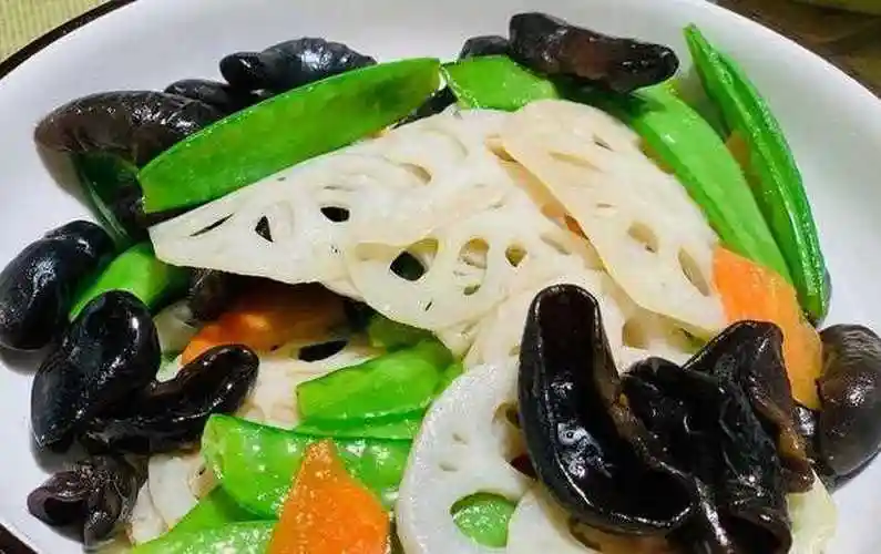 中式的西式的菜肴都有 3川菜菜谱大全有200多种,分川菜经典,川菜名菜