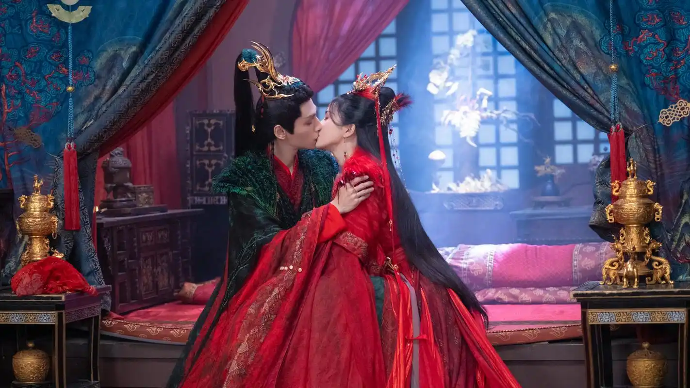 长月烬明  今天的剧照真的是甜虐交织啊~#罗云熙 #白鹿 - 抖音