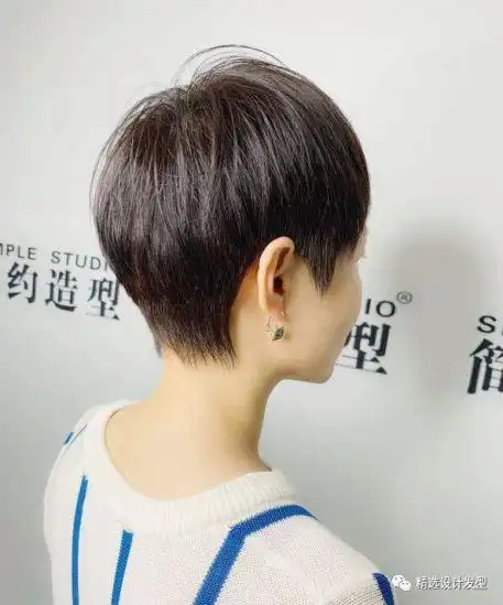 长改短,变化真的大,不剪短发不知道短发的美,剪了短发