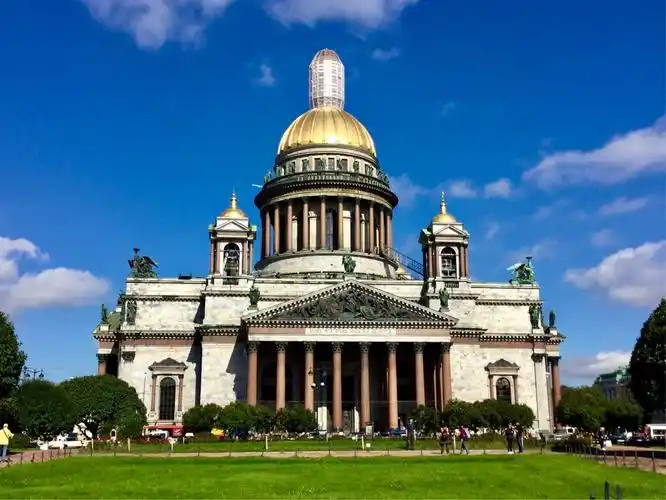 圣彼得堡的圣伊萨基耶夫大教堂,世界四大教堂之一,在俄罗斯十大教堂中